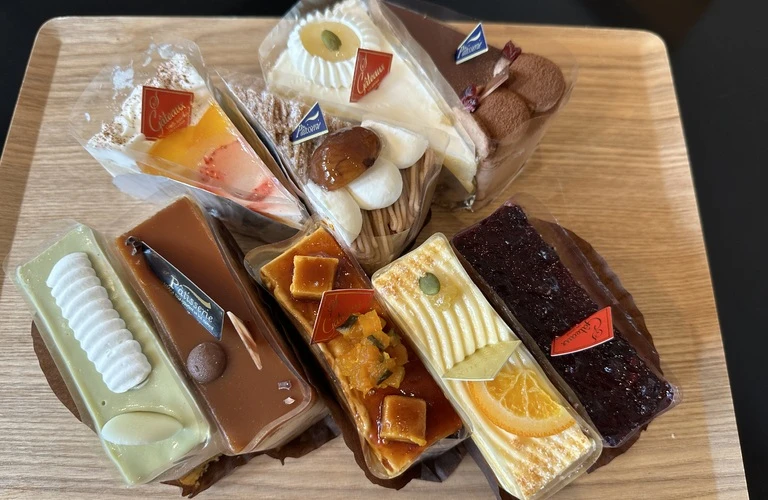 スイーツを片手にリラックス | 大阪府東大阪市のカフェならcafeでぃべるてんて
