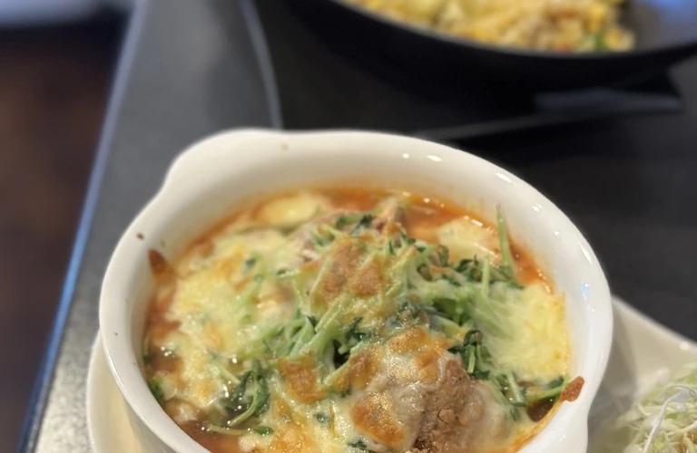 静かに又はにぎやかなランチタイム
