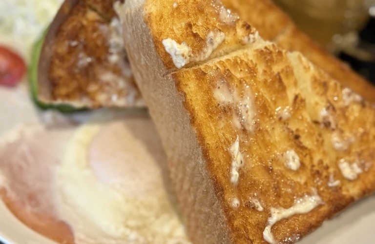 贅沢な朝は特別なモーニングセットから