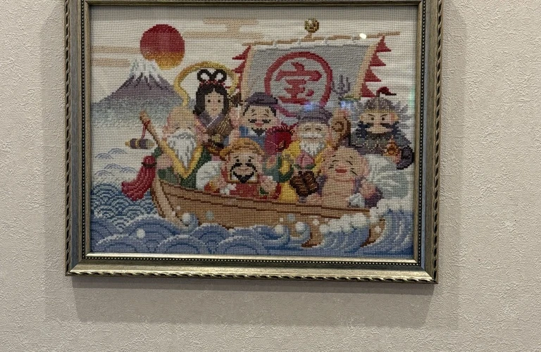 年明けの穏やかなひと時、アート作品に囲まれてリラックスしませんか。